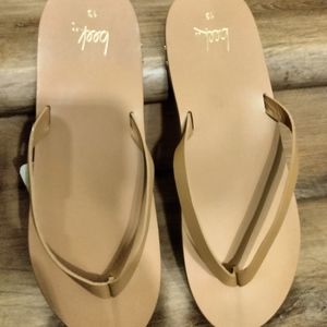 Beeks sandals size 13 -brand new- nude color - make an offer 🌻